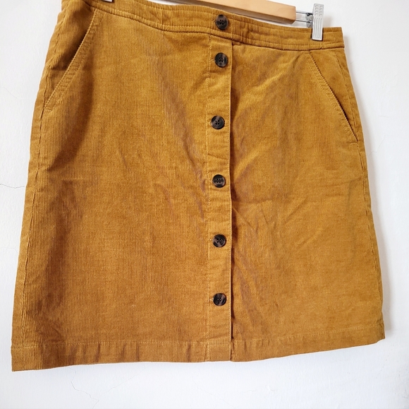 J. Crew Corduroy Button Front Mini Skirt Size 10 - Picture 4 of 13
